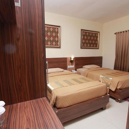 Hotel Kristina Malioboro Джокьякарта Экстерьер фото