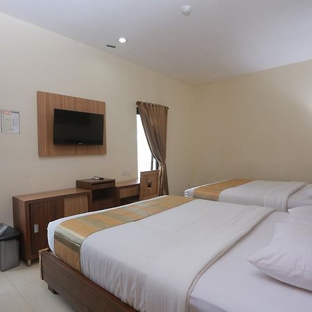 Hotel Kristina Malioboro Джокьякарта Экстерьер фото