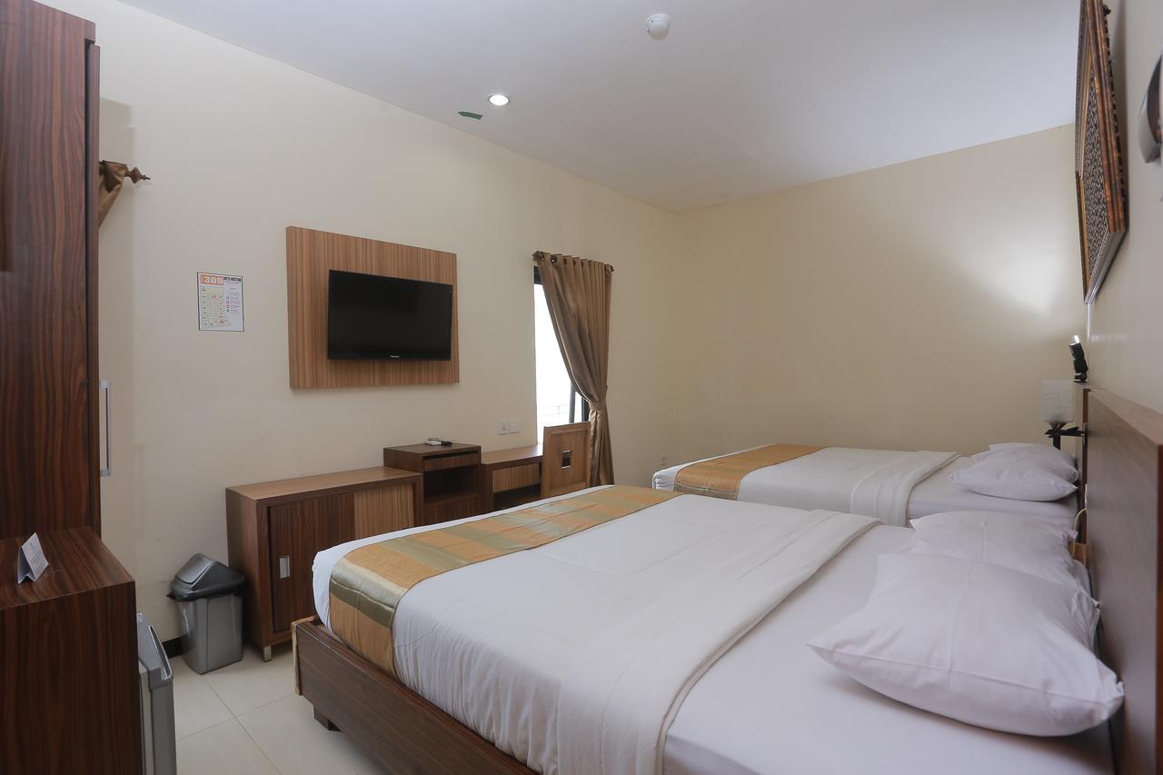 Hotel Kristina Malioboro Джокьякарта Экстерьер фото